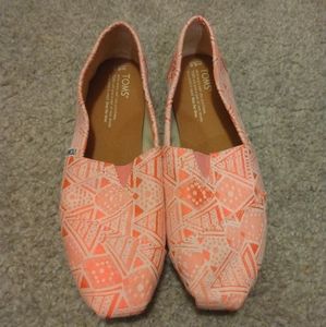 Toms Classic patterned